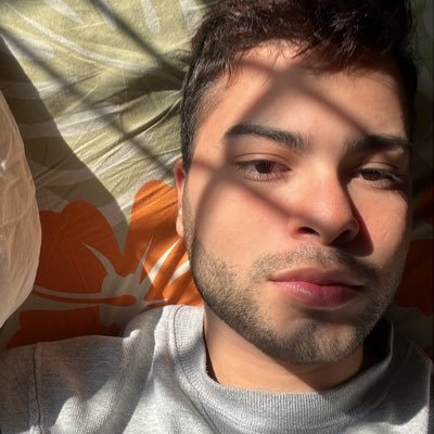 mandressm's profile picture. just a 🏳️ without the L