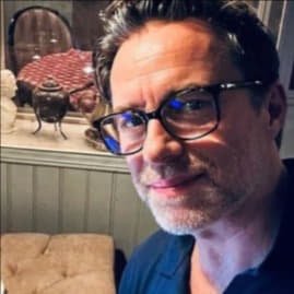 niikawarin37812's profile picture. Thanks to the analyst for helping me earn 3kUSDC-5kUSDC every day. I must share this good news with everyone Whatsapp :https://t.co/rdAY5dLooE