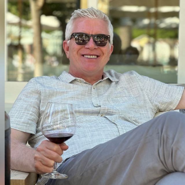 k8C2192bKxj46's profile picture. Thanks to the analyst for helping me earn 3kUSDC-5kUSDC every day. I must share this good news with everyone TG：https://t.co/1gfQPz5MuR