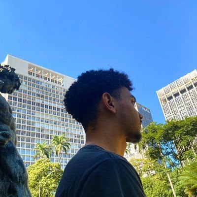 dev_microsass's profile picture. 🍜 Tentando comer um miojo com micro-sass,
Dev FrontEnd que não vê a hora de voltar pro mercado de trabalho