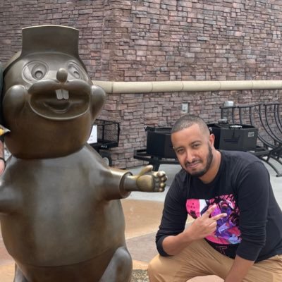 Black son of immigrants 🇪🇷. Professional problem solver. Married to @raykkel.