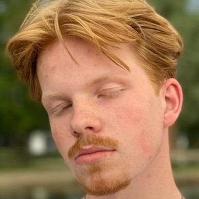 lekker zoenen, masseren, vingeren, likken hahahaha
