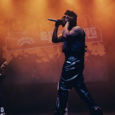 ItunesPanda's profile picture. 💢