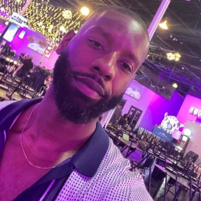 RoomToGrow__'s profile picture. Ashay. Namaste. A bay bay.