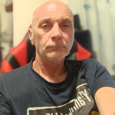 cukorbeni11's profile picture. 