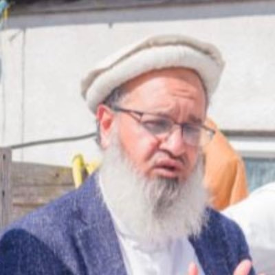 {مَّا كَانَ مُحَمَّدٌ أَبَا أَحَدٍ مِّن رِّجَالِكُمْ وَلَـٰكِن رَّسُولَ اللَّـهِ وَخَاتَمَ النَّبِيِّينَ وَكَانَ اللَّهُ بِكُلِّ شَيْءٍ عَلِيمًا}.
