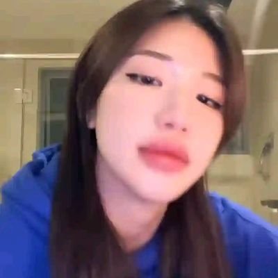 vikiy51146's profile picture. 