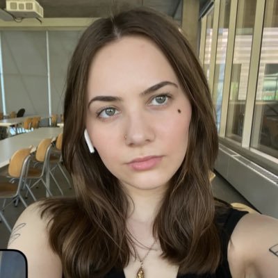 sexylibraladyy's profile picture. matcha snob • geoguessr legend · bladee truther