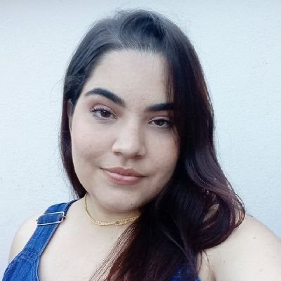 alicesaintt's profile picture. biomédica