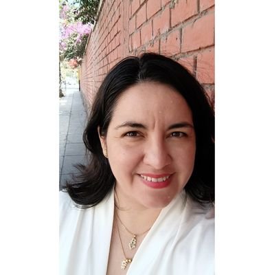 Traductora, intérprete, profesora... #MamáSara #TraduSara
Traductora Colegiada Certificada 🇵🇪