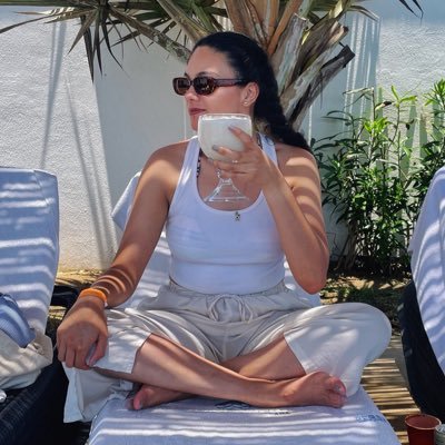 RoxArjona's profile picture. In my wife era 💍