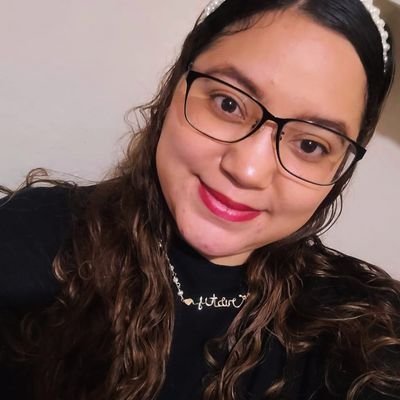 ch_cristy's profile picture. ☕ De parvis grandis acervus erit.