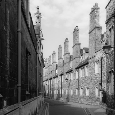 Freelance Photographer, Traveller, art lover. All photos mine, except retweets.