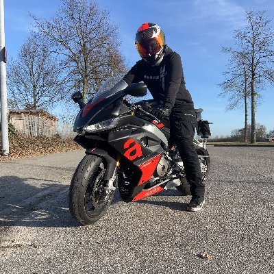 Shattro's profile picture. 