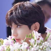훠리 (@hwol_0517) 's Twitter Profile