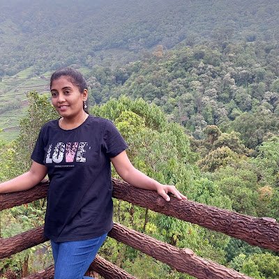 annieritas's profile picture. 