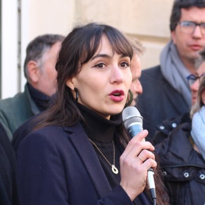 Féministe - engagée pour la protection des droits humains