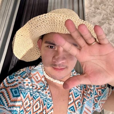 pandekikoooo's profile picture. Civil Engineer ❌ AXA Executive Financial Advisor INSTAGRAM: @pandekikoooo