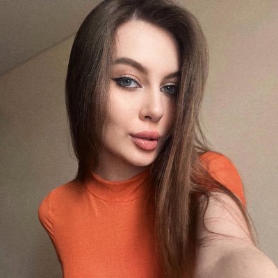 Crypto Lady #BTC 🚀 | 22 y.o. 👩💼 | Entrepreneur & Economist 💼 | DeFi & NFTs 🌐 | Love mom and cinnamon buns 🥰🥐