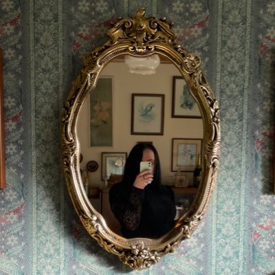 FreelanceFee's profile picture. 