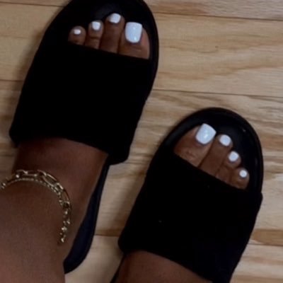 Welcome to the🦶🏾page of @GoddessDujour93 ! 😍 I like SPONSORED travel. I sell 🦶🏾content! Size 10 💦 Zelle & 🍎Pay accepted! ENJOY! 💋