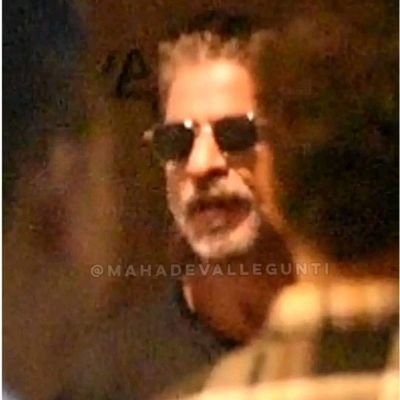 ubagwan92's profile picture. Srkian ❤
insta(Umarbagwan07)