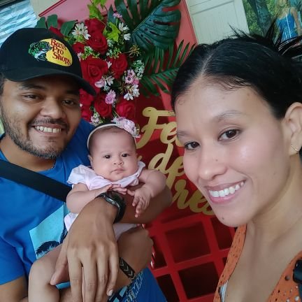 Familia 👩❤️👨
Amor ❤️
Música 🎸🎵🎼
Viajes ✈️
Disfrute 🥳