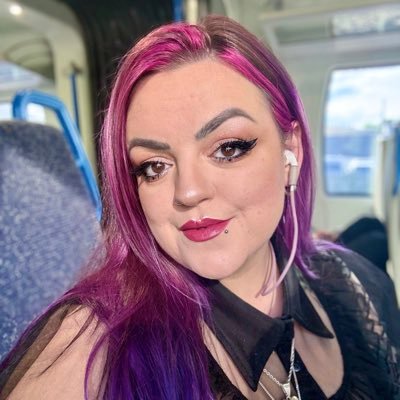 Colourful & queer animal lover (vegan & cruelty-free). Content Creator & Agency Founder: Influencer Marketing @loudcatsocial ⚡️she/her