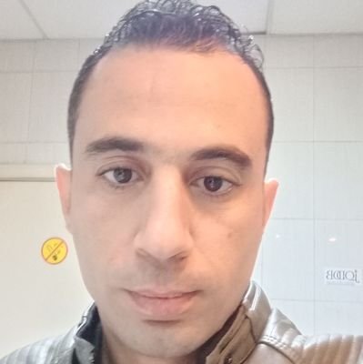 tareqmomani5's profile picture. good man 👍