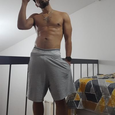 rabipelao's profile picture. 