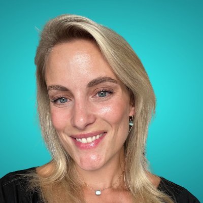 ReneePorta's profile picture. Juggling stethoscopes & startups! 🏥 Working @ the hospital by day, AI enthusiast by night 🌟 Embracing every opportunity to learn & innovate.