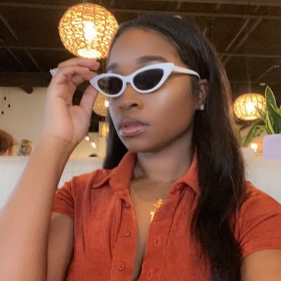 It’s me, you guys! My old account got hacked! I’m annoyed! 😊
