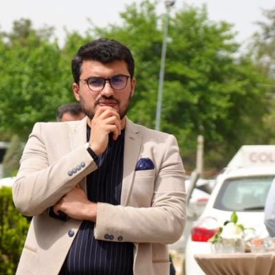 Arazlara sığınmak cevheri yok saymaktır. ✍️
Tarih. İletişim. Doktora Hazırlık. 📕