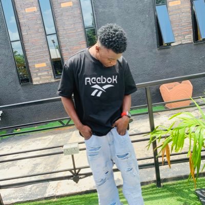 YoungBillionFC's profile picture. 