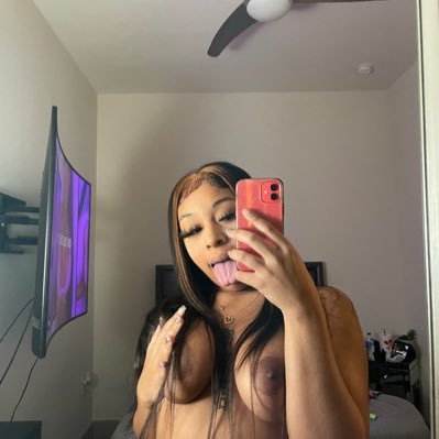 ONLY PAGE ‼️ content creator I DO MEETUP 📍 FACETIME 🤤 Ask for my MENU & get my NASTY PACKAGE 📦‼️Dm open for BUYERS ONLY 🍫