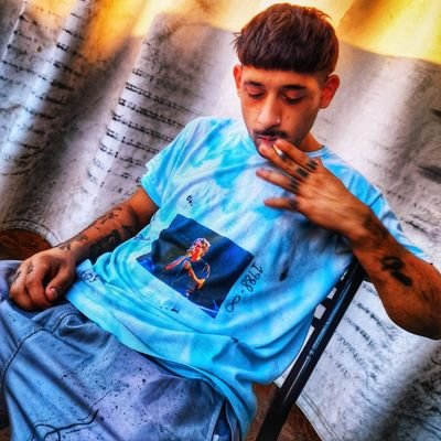Agustín Serrano • 

 👁  

𝖍𝖎𝖕 𝖍𝖔𝖕