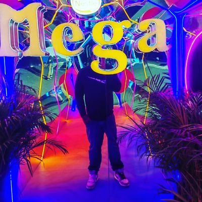 nikostroke's profile picture. 20% godín, 45% Musica, 20% ocurrencias y 15% café.