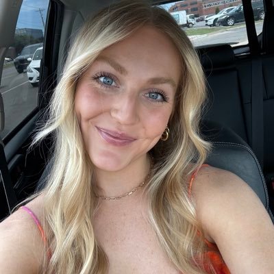 bellanoelblake's profile picture. 