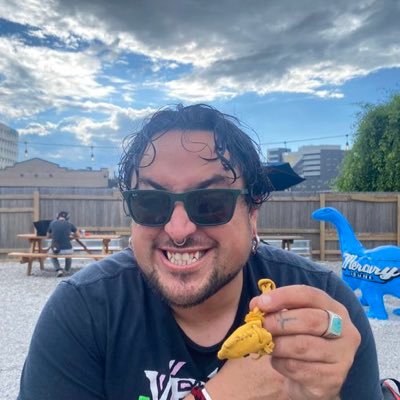 Dothrockee's profile picture. I like to draw. location scout. faves: 📺 Always Sunny 🎮 Majora’s Mask 🎥 City of God. he/him.