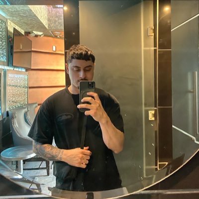 x_bmby's profile picture. 