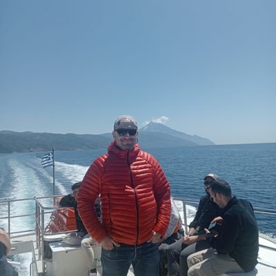 vassi07's profile picture. 