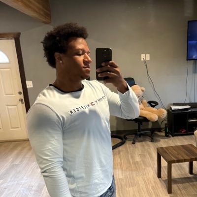 DariusDenard's profile picture. Fake it till I make it 🙏🏾💯