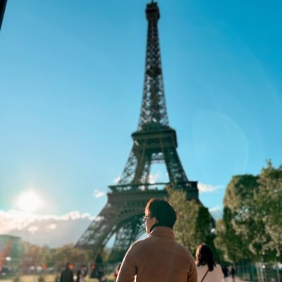 whyhint's profile picture. I compose meaningful and dumb status from time to time 💁🏻‍♂️🖋