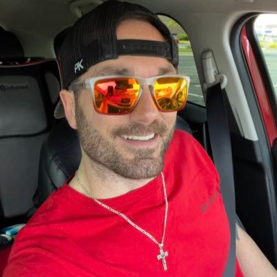 JRey1122's profile picture. 