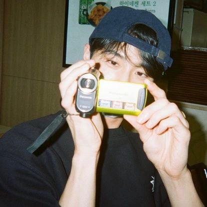 fiilaa_'s profile picture. apasih?