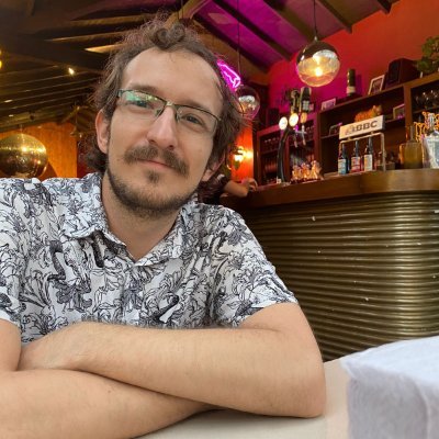 danieltobon22's profile picture. Escritor. Filólogo hispanista.   Twitteo de política, literatura, arte y emociones del momento. Y a veces subo mis caricaturas.