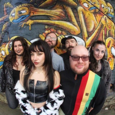 Reggae Steady Ska from Brooklyn, NY 🍍 Booking Inquiries stopthepressesmusic@gmail.com