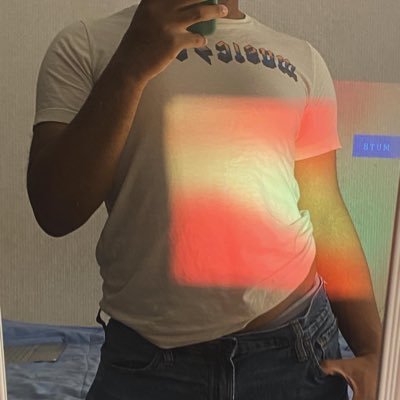 saturnrngs's profile picture. alt account 🤭