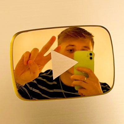 Cornwalls answer to Lewis Hamilton // freelance videographer & editor // Business Enquiries: AidenSPVincent@gmail.com