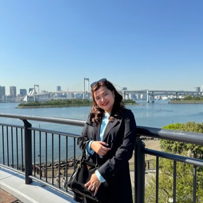 jeeeraa's profile picture. Knoller.Loves to travel✈️ Loves to bake